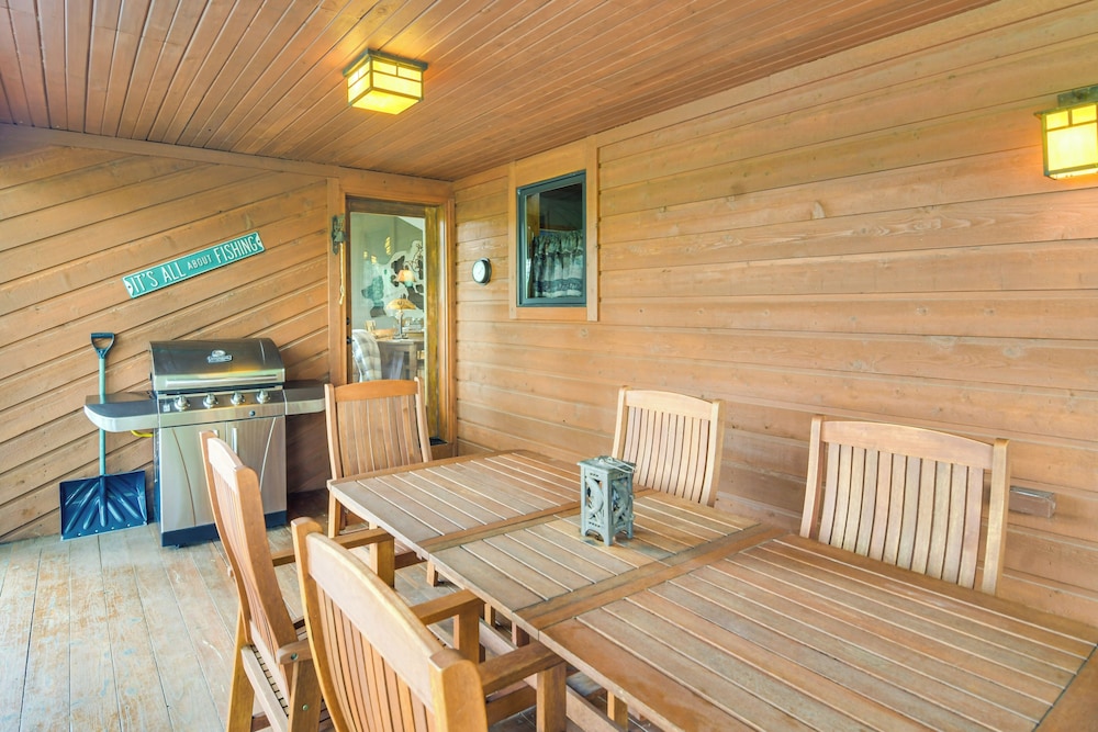 Private 5 Acres w/ Mtn Views: Park County Cabin!