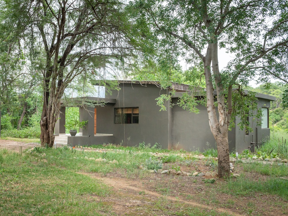 Bushriver Lodge