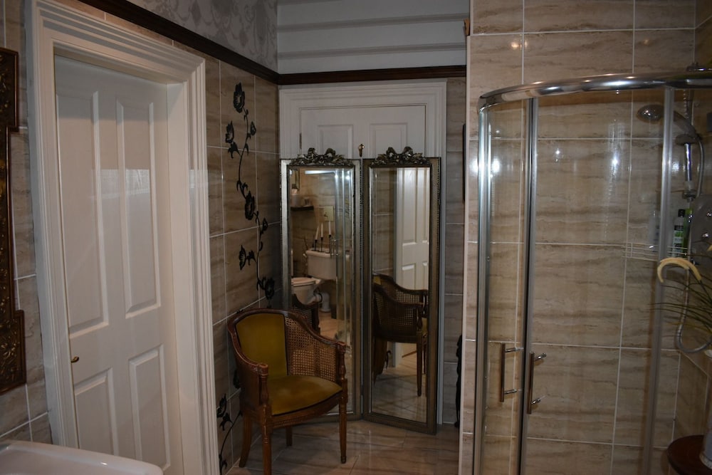 Ballybur Lodge