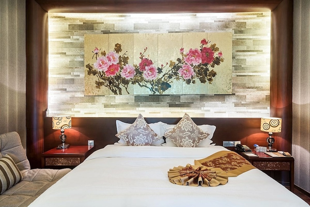 Phoenix Hotspring Resort, photo 13