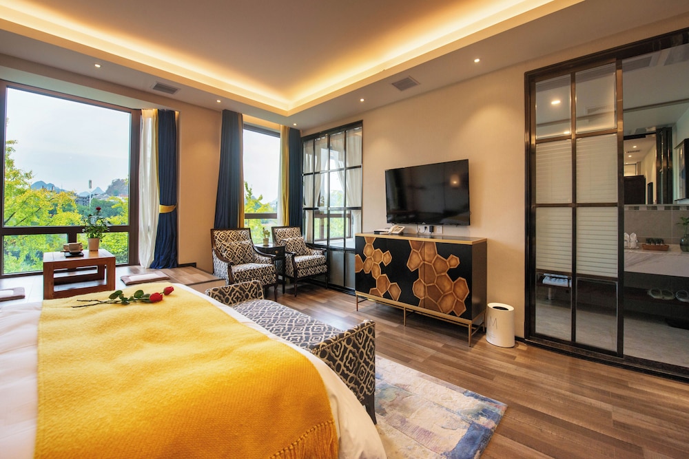 Li River Resort Villa Hotel