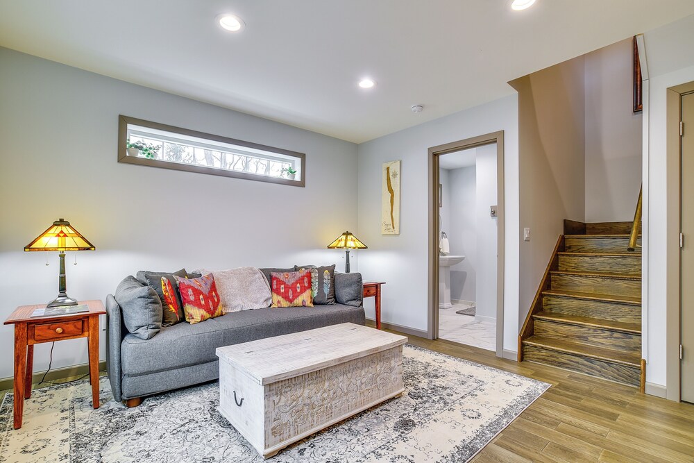 Seneca Lake Wine Trail Studio w/ Balcony & Views!