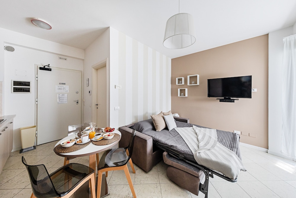 Residenza Miralago - 16 Domitilla - Locazione BK