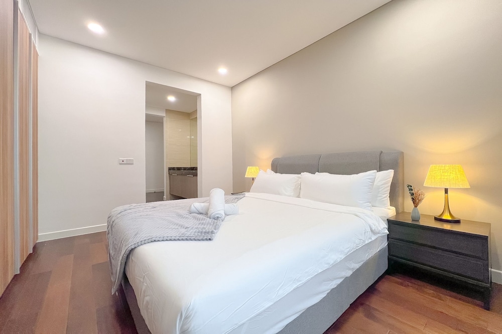 Neu Suites Horizon View Apartments