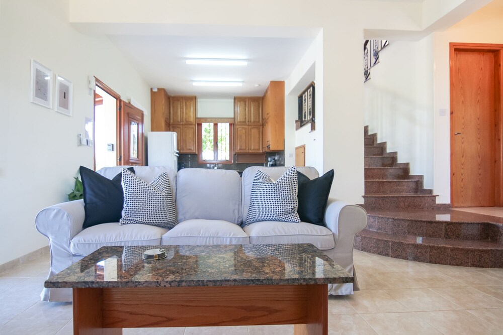 Phaedrus Living Serenity Villa Lysos