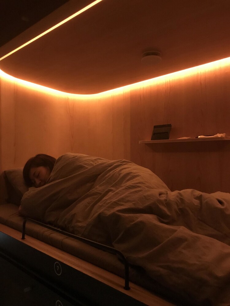 SLEEEP - Capsule Hotel