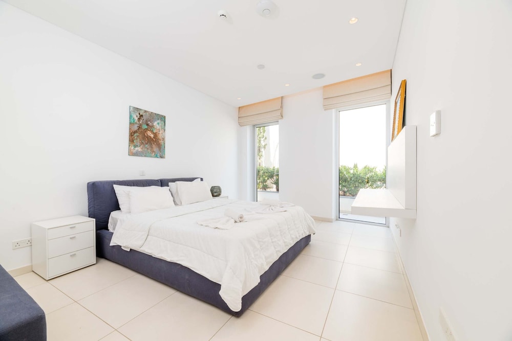 Vivo Mare Panorama Beachfront Villa