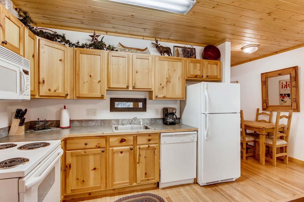 Estes Park Condos - Property Image 224