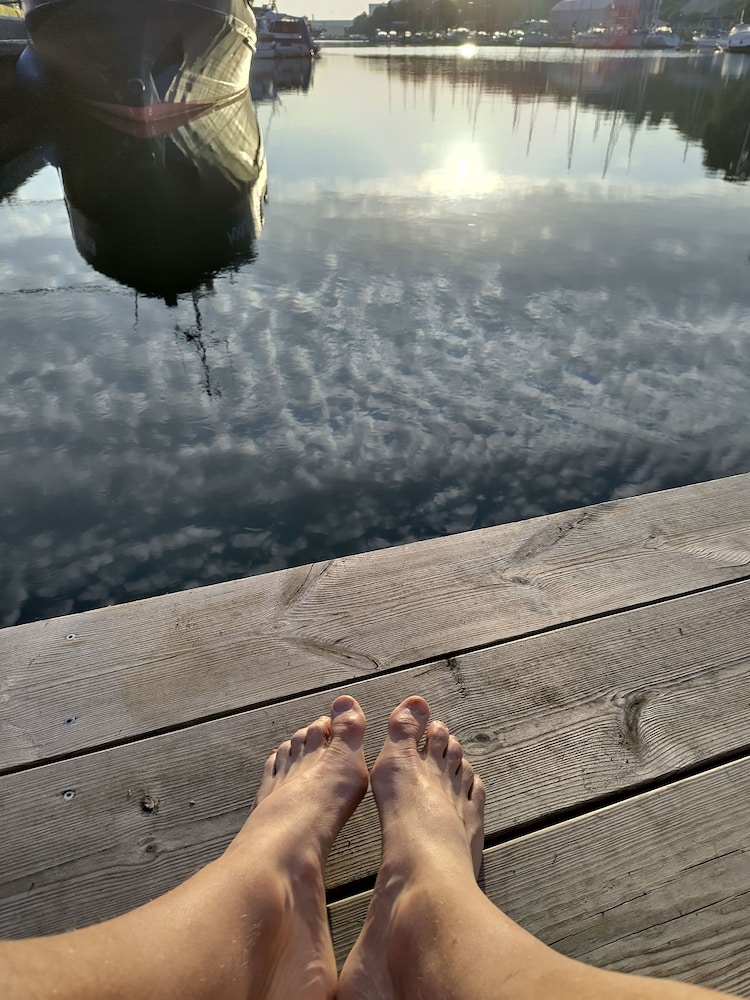 The Houseboat Astrid