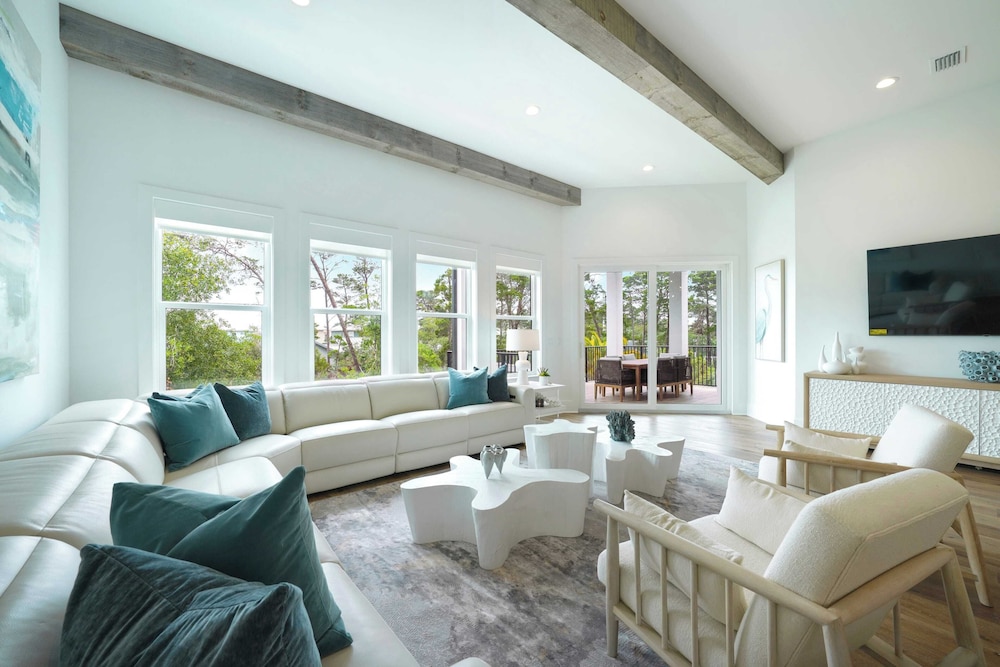 30A Serenity Skies by Avantstay Sleeps 19 Pool + Golf Cart