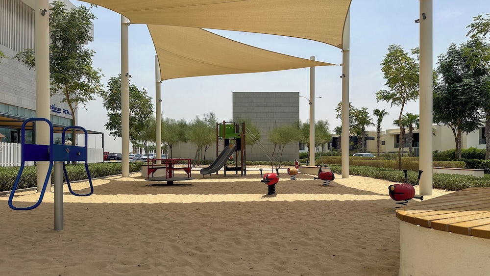 Maison Privee - Stylish Studio w/ Top Facilities in Damac Hills