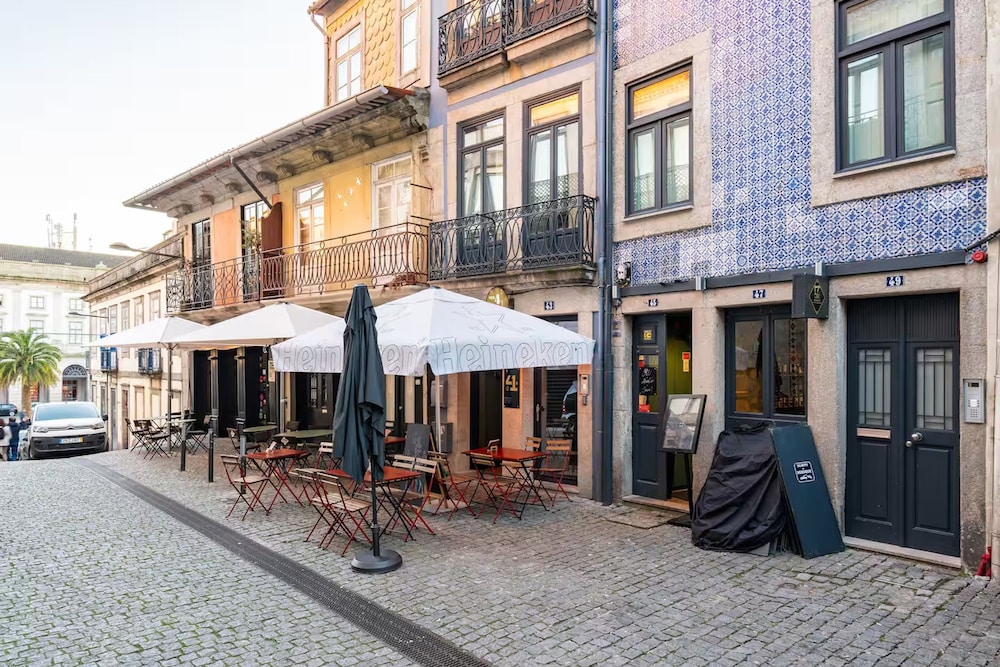 Carmo Residence Porto - S Francisco by Vacationy