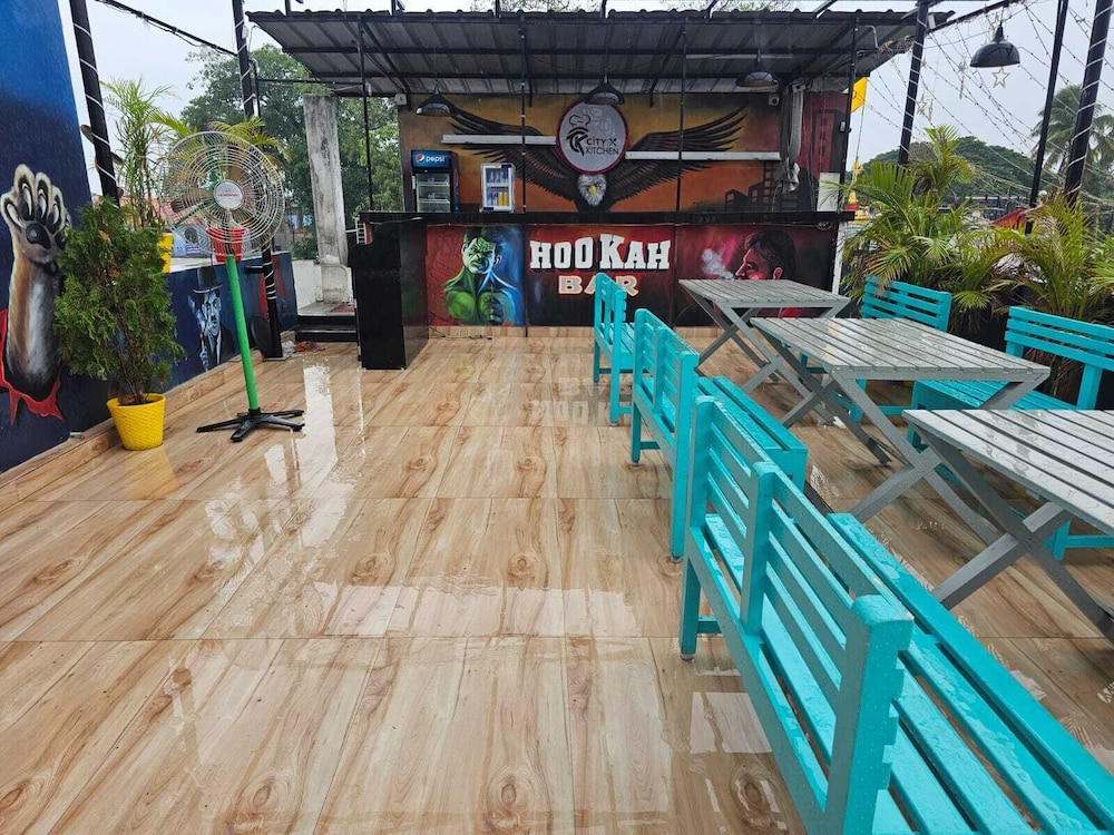 New Bhabani Hotel