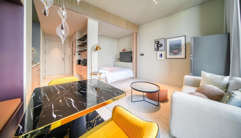 Sleek Comfy Studio w Burj Khalifa View Balcony