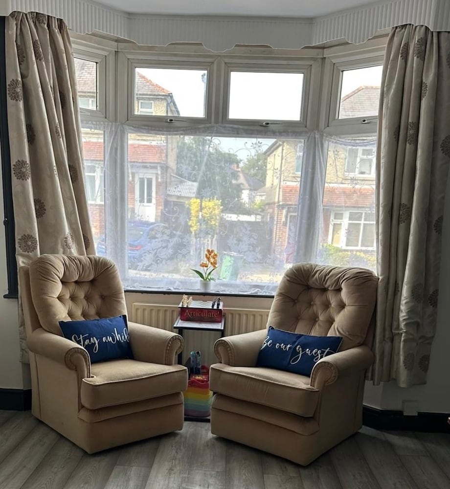 Daisy Haven in Southampton