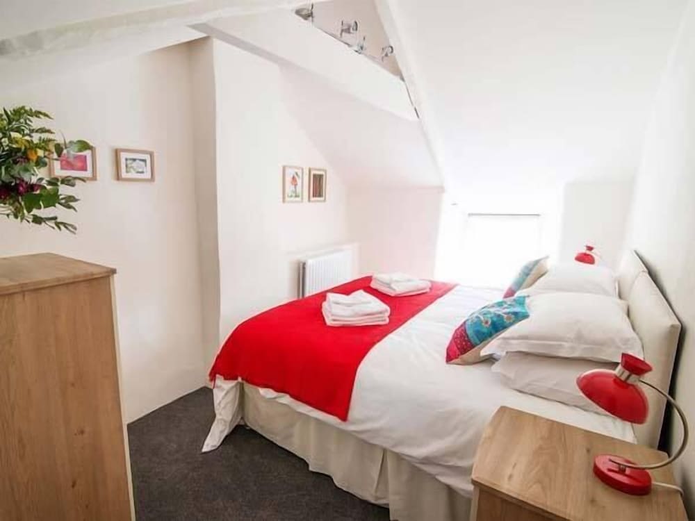 Five Elements Cottage