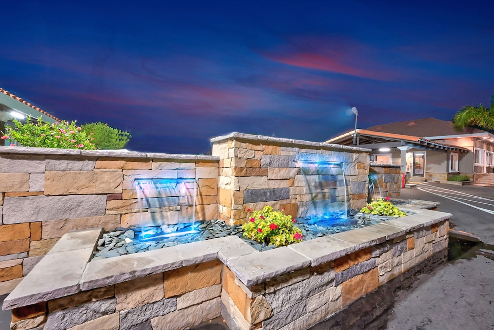 Traveler's Inn view 4