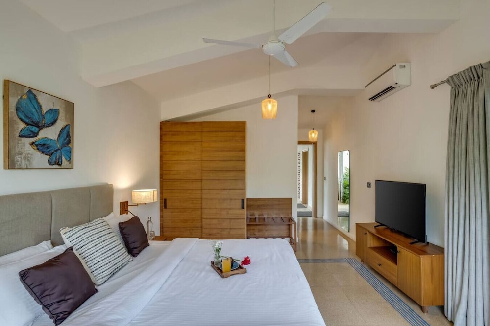 Villa Ayana 5bhk With Pool and Near the Beach