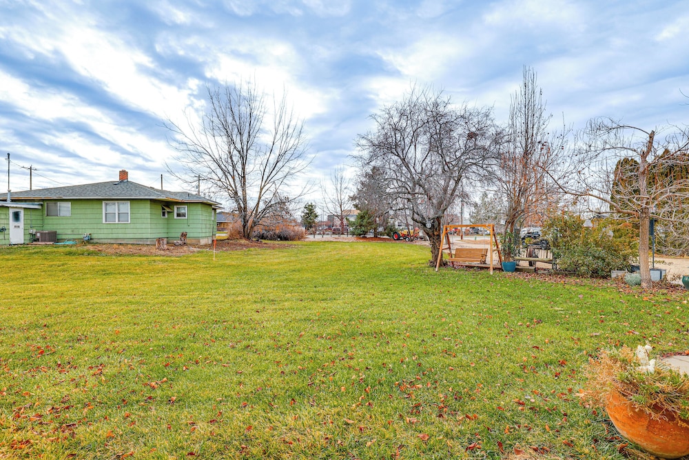 1 Mi to Old Town: Central Meridian Home