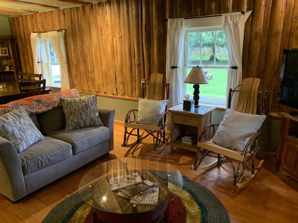 Copper Creek Inn at Mt Rainier