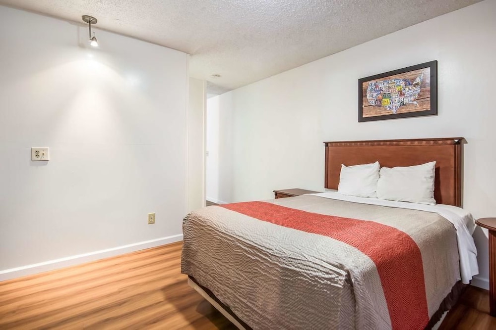 Northway Inn Queensbury - Lake George - Property Image 16