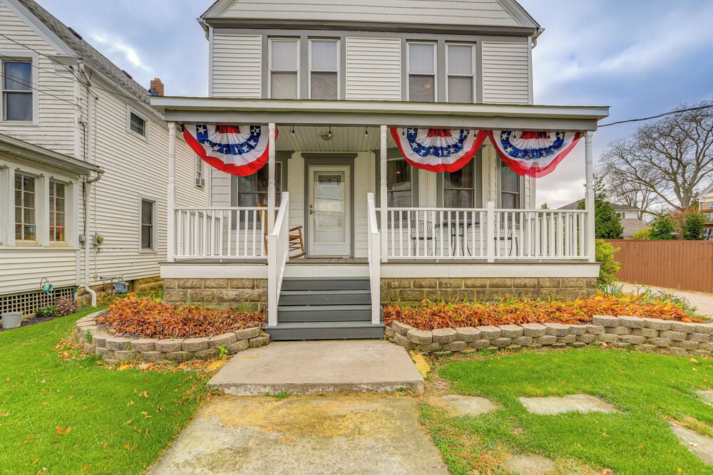 Walk to Beach: Home w/ Pool in Vermilion
