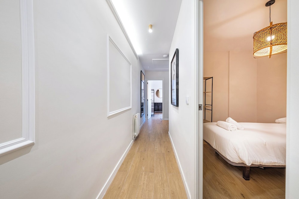 BeBarceloner Eixample Apartments