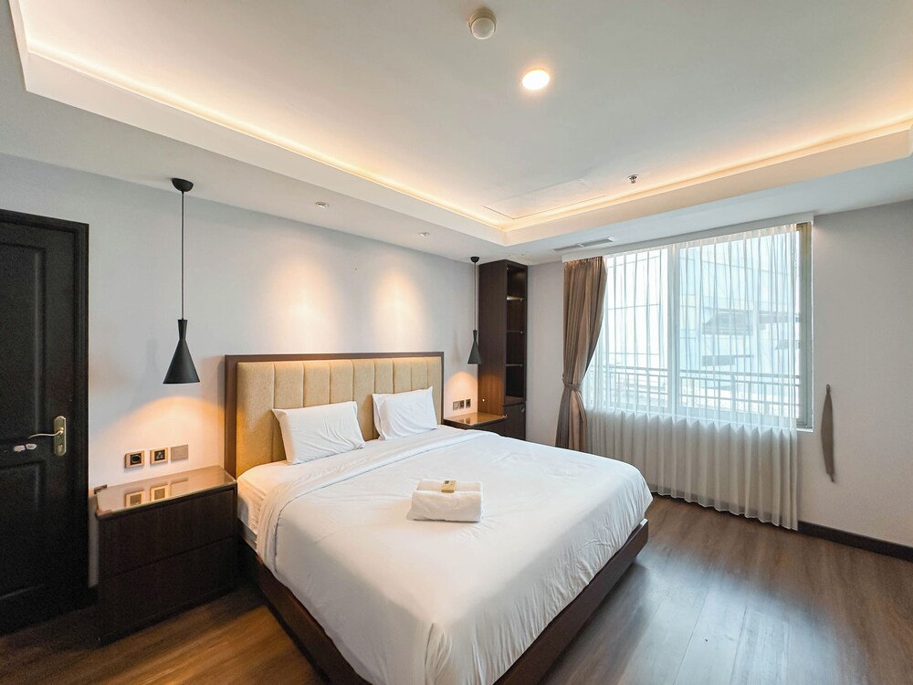 Spacious And Strategic Location 3Br At Kondominium Regensi Apartment