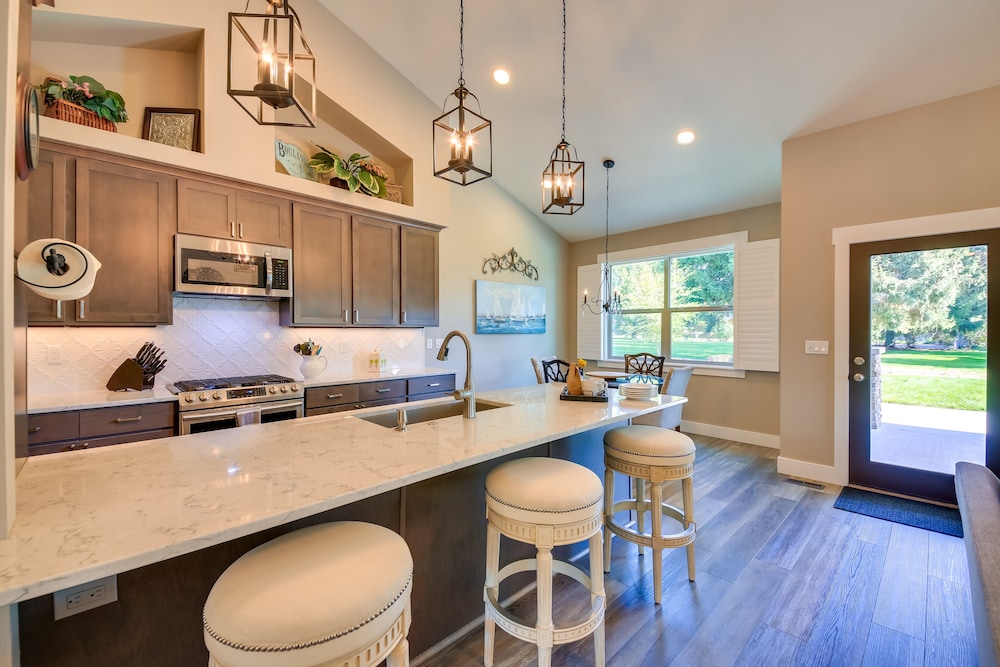 Sandpoint Vacations - Modern Sandpoint Home w/ Lake Pend Oreille View! - Property Image 21