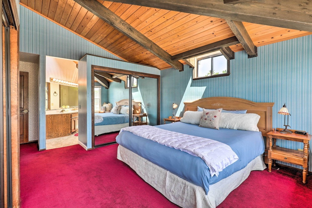 Oceanfront Irish Beach 'sea Haven' Home w/ Hot Tub