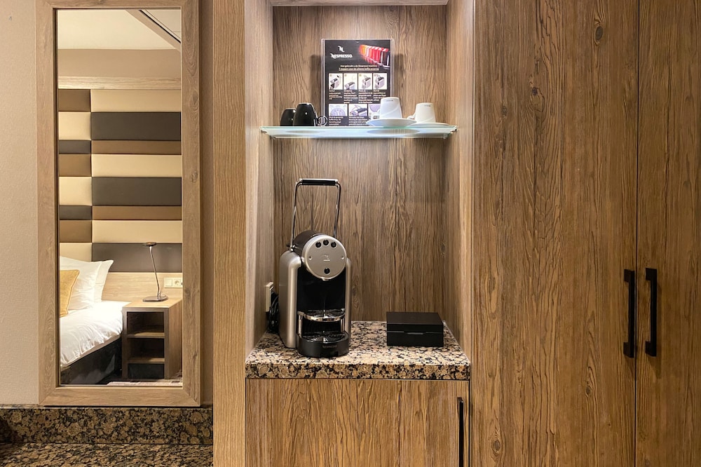 XO Hotels Blue Square 26