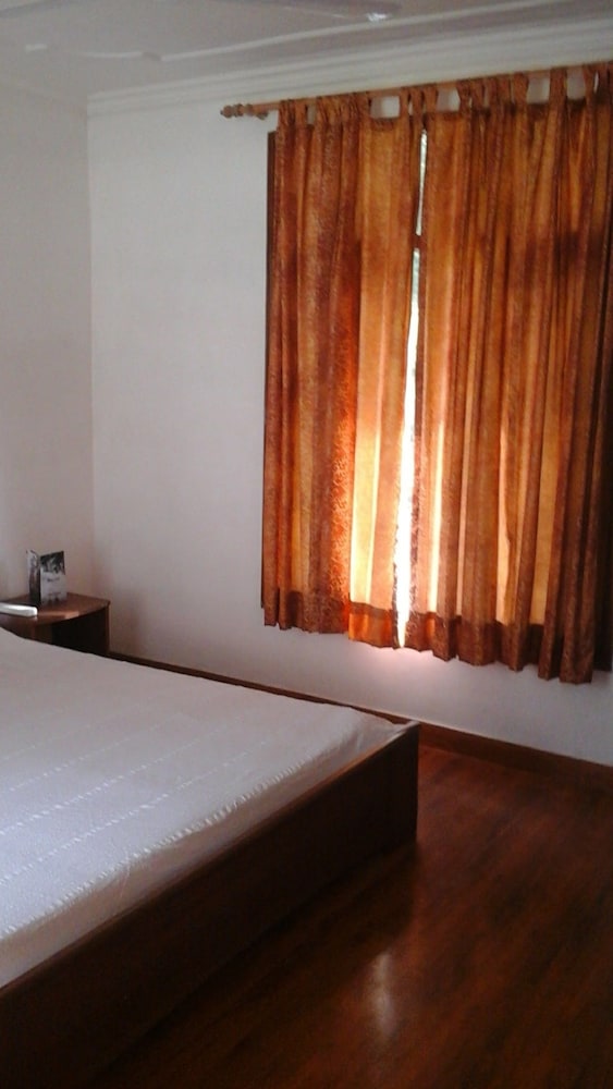 Hotel Dev Cottage