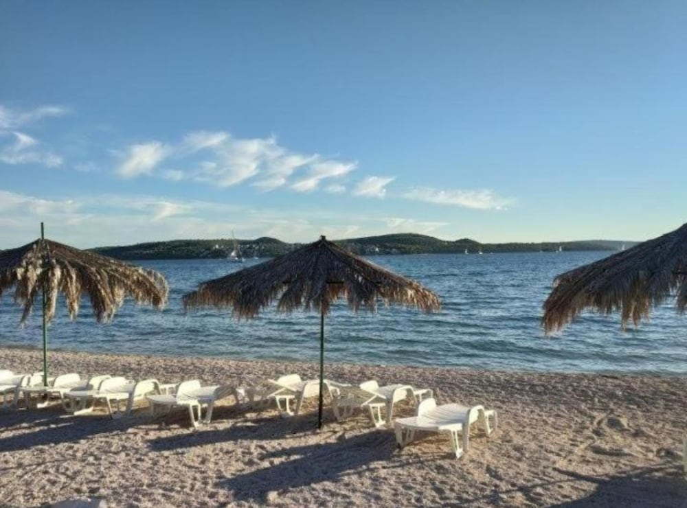 Apartment Aniva - 50 m From the sea