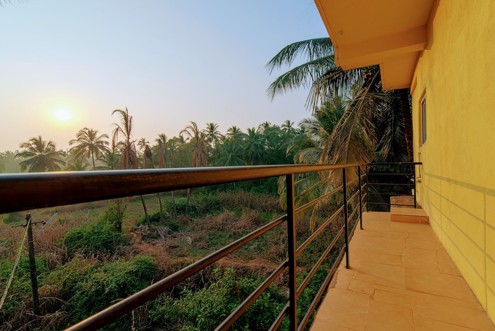Morjim Guest House
