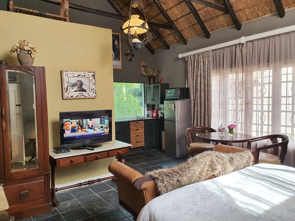 Waterhouse Guest Lodges 202 Lawley Street
