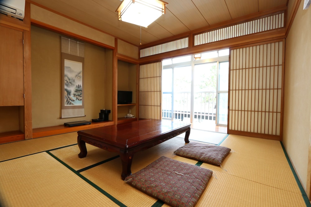 Photo 8