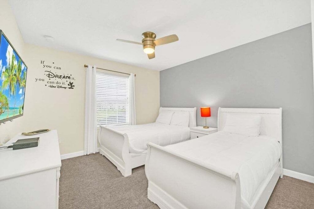 Beautiful Paradise Palms Retreat 4 Bedroom Townhouse