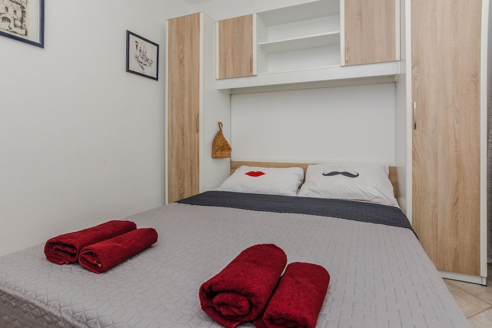 Apartment Jagunic view 2