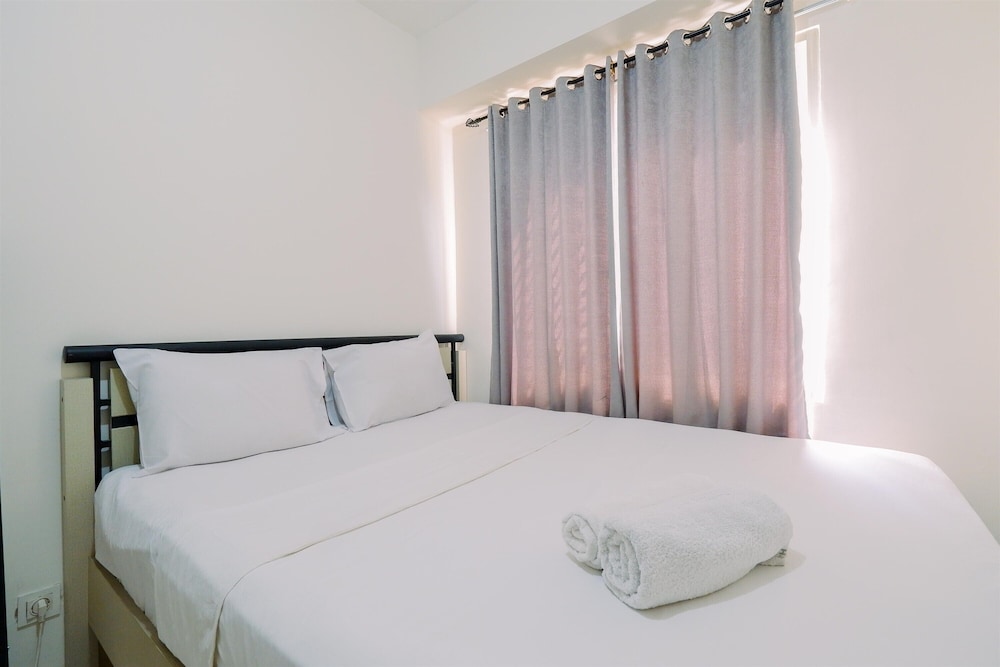 Comfy 1BR with Extra Room Podomoro Golf View Apartment