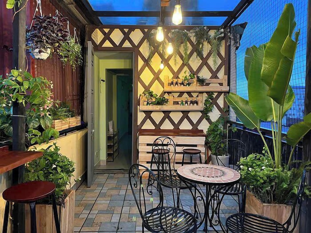 Hanoi Quarter Life Hostel