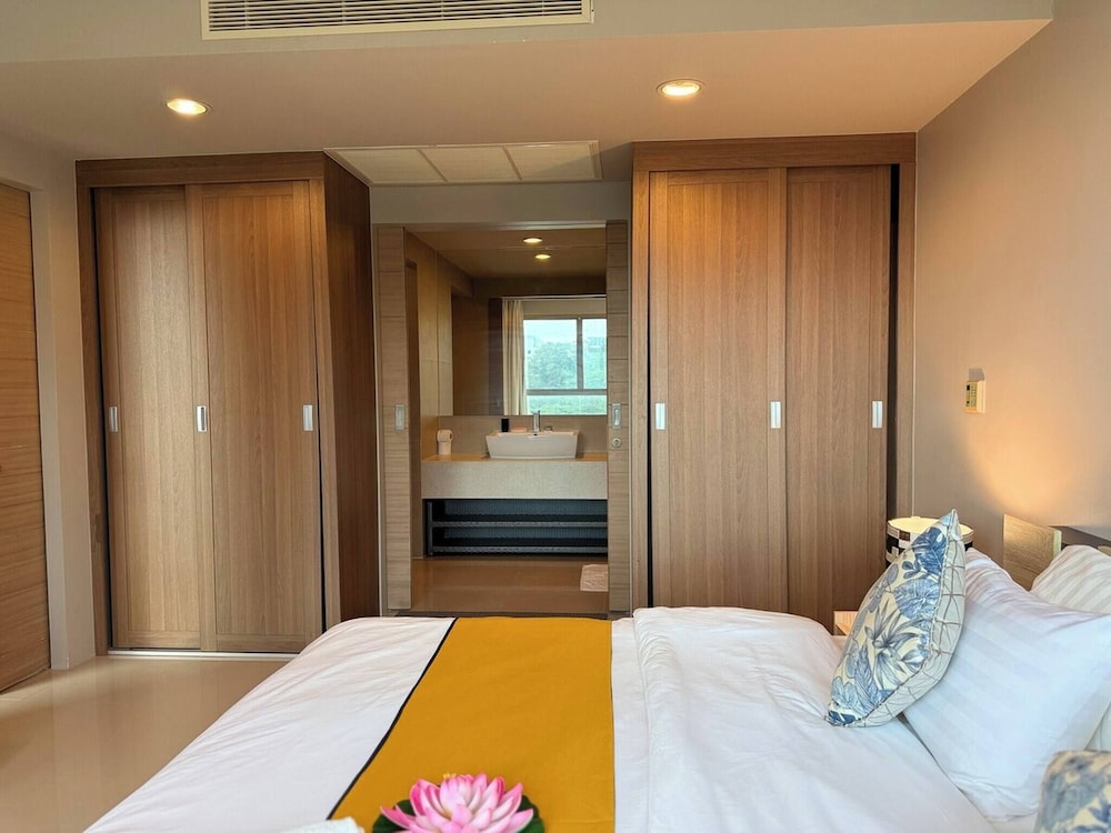 2BR Apartment Pool Gym 1km to Karon Beach