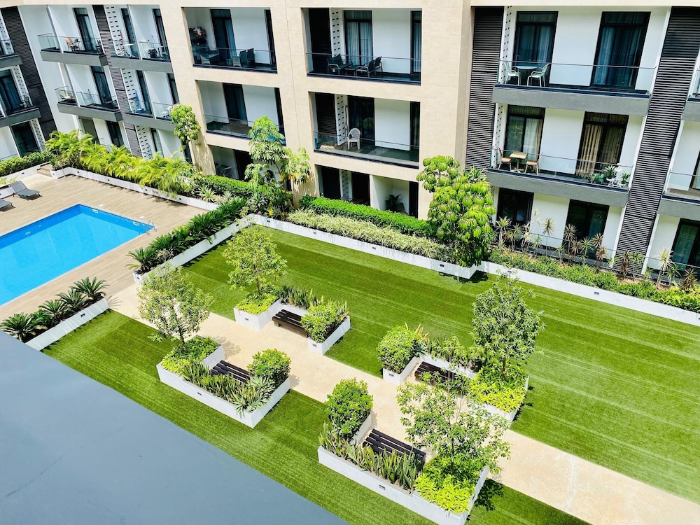 Meraki Homes at Embassy Gardens