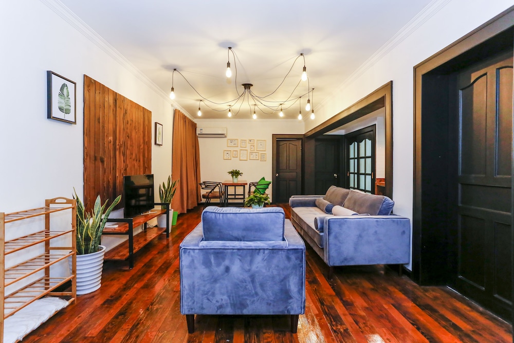 GoNative Downtown Apartment Tianzifang