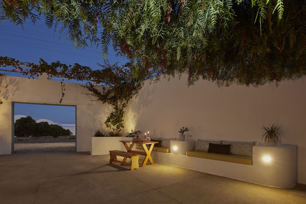 Athiri Santorini Hotel
