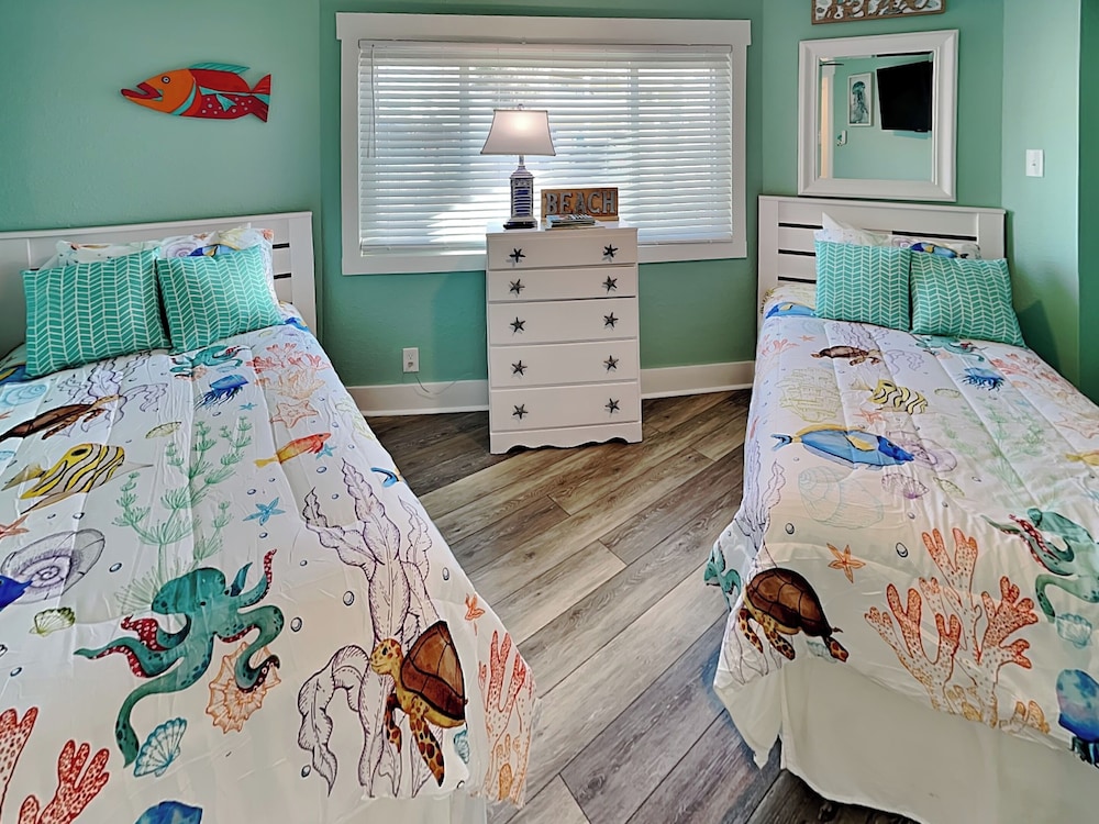 Sunday Villas Sunday Funday by Silver Sands Vacation Rentals
