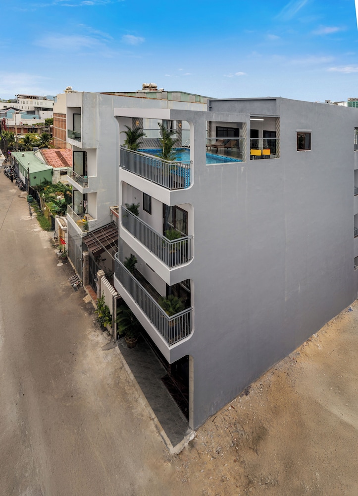 T P Villa