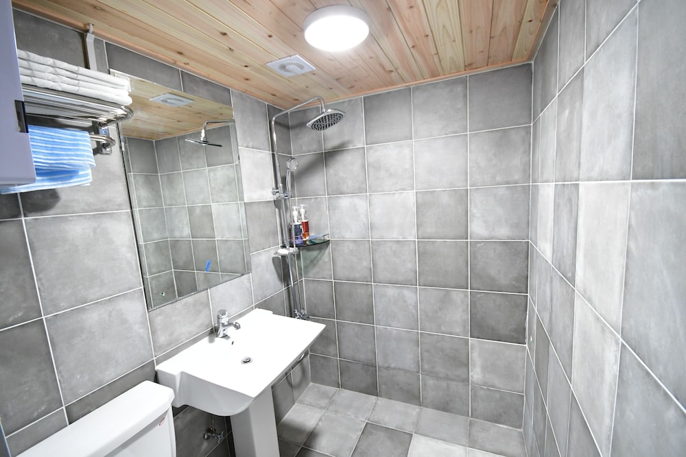 Nogodan Guesthouse & Hotel