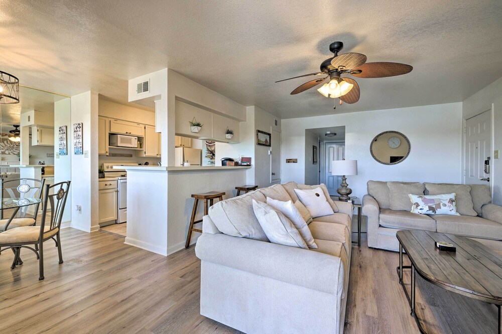 Waterfront Condo With Balcony Dock Access - Property Image 1