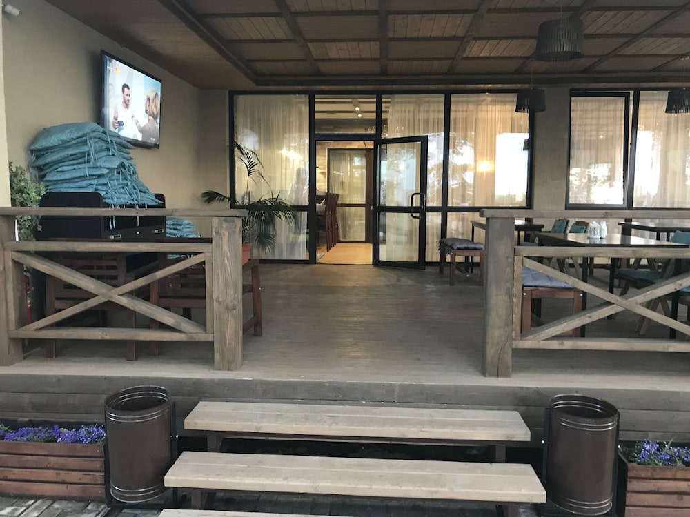 Hotel 18