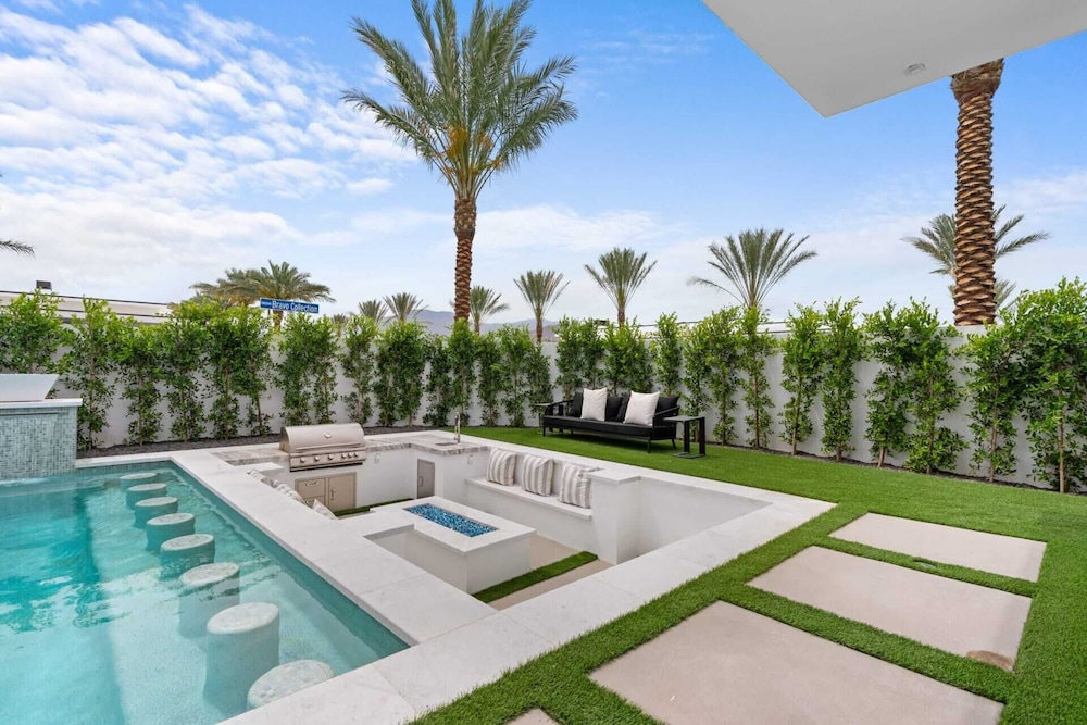 Villa Sleeps 17 w/ Pool, Firepit, Putting Green Bravo Villa 3 by Avantstay